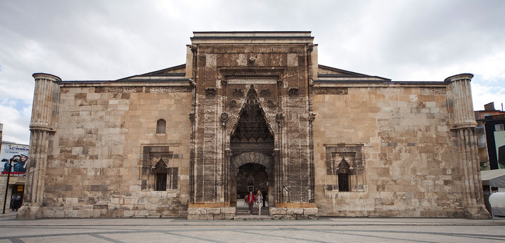 sivas buruciye medresesi ile ilgili grsel sonucu